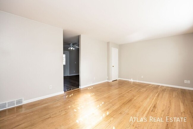 4502 Moffat Ln, Colorado Springs, CO 80915 - photo 2