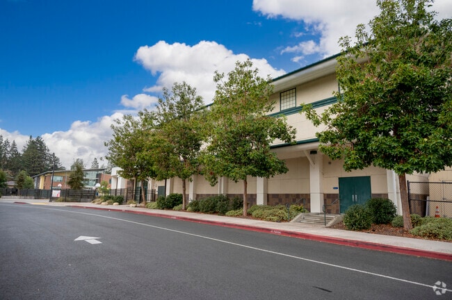 La Entrada Middle School is a high rate at school in Portola Valley.