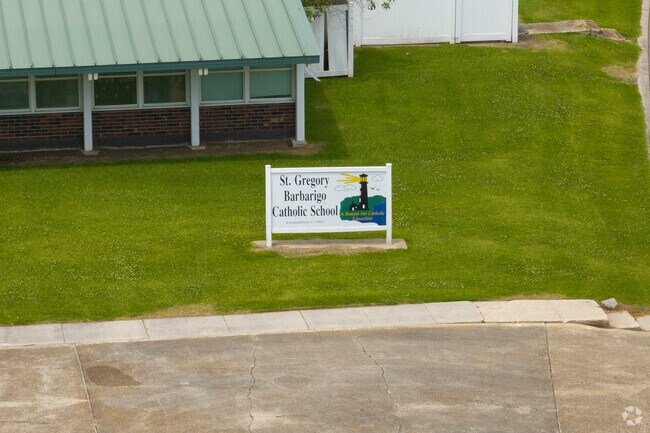St. Gregory Barbarigo School is a private school serving students from pre-k through middle school in Houma, Louisiana.