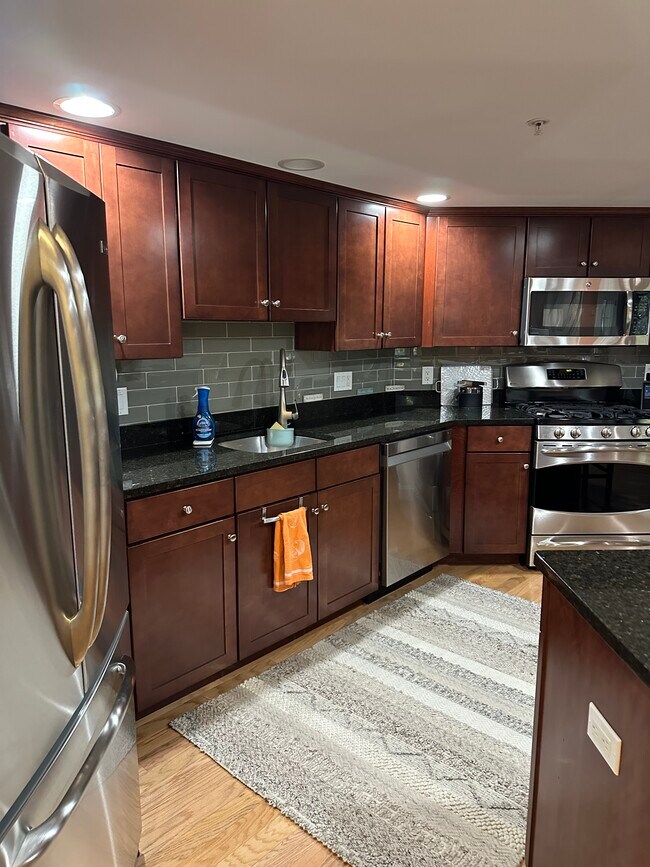 4 Sterling Hill Ln unit 415, Exeter, NH 03833 - photo 5