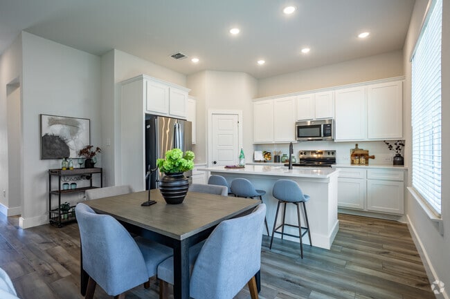 2BR, 2B - 1,114SF - Kitchen/Dining Area