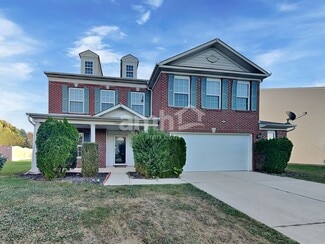 13993 Meadow Lake Dr, Fishers, IN 46038