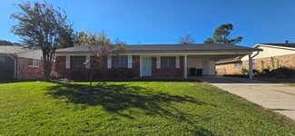 2114 Ray Ave, Bossier City, LA 71112