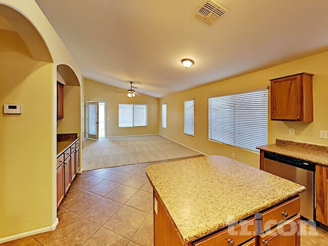 4012 S 56th Ave, Phoenix, AZ 85043 - photo 6