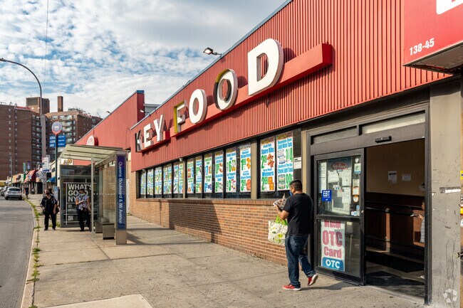 Residents can do their food shopping with the convenience of Key Food supermarkets in Briarwood.