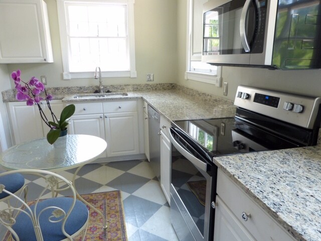 2401 Habersham St unit A, Savannah, GA 31401 - photo 5