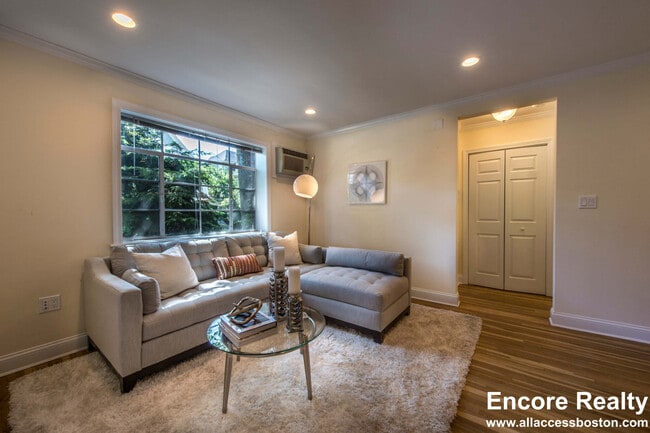 70 St Paul St unit 86-3, Brookline, MA 02446 - photo 2