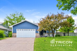 11932 Kerry St NW, Coon Rapids, MN 55433