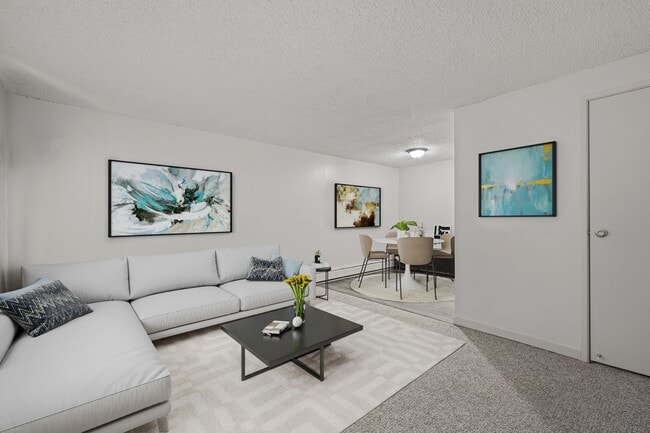 Oasis at Belmont - Beautiful Renovated Apartments, Pueblo, CO 81001 - photo 3