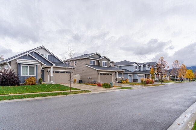 Craftsman homes are common in the West Prairie neighborhood.