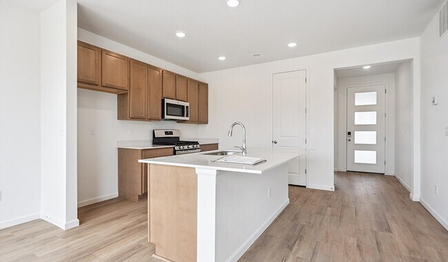 24717 E 40th Ave, Aurora, CO 80019 - photo 2