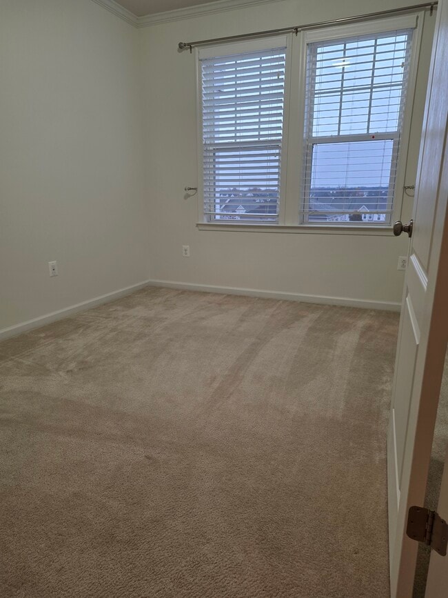 24660 Woolly Mammoth Terrace unit 404, Aldie, VA 20105 - photo 7