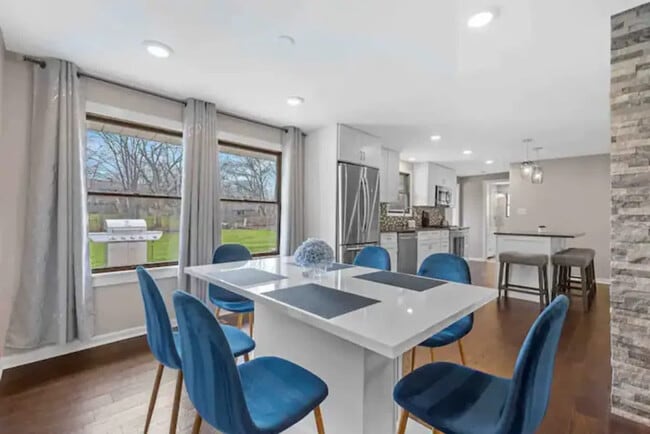 1401 W Weathersfield Way unit ID1237902P, Schaumburg, IL 60193 - photo 7