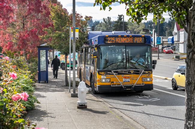 Horizon View offers plenty of public transportation options along Bothell Way NE.