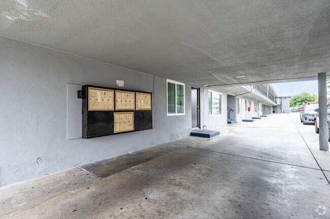 Richfield Apartments, Paramount, CA 90723 - photo 5