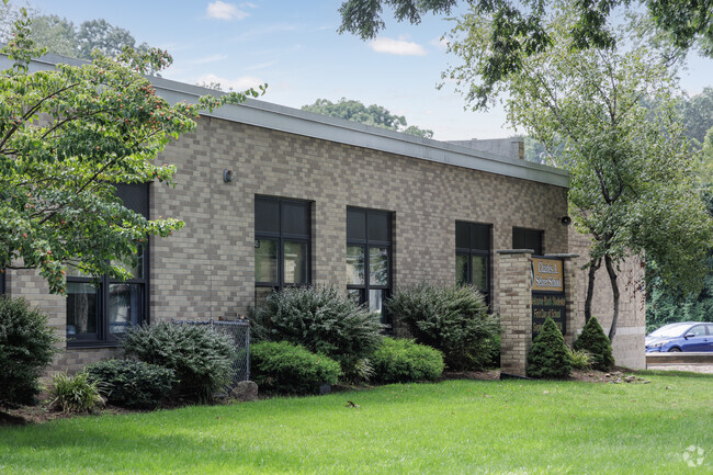 Charles A. Selzer Elementary School gets a grade of A- from Niche