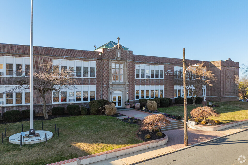 St. Elizabeth High School boasts an A- rating from Niche.com.