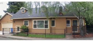 12545 SE Clinton Ct, Portland, OR 97236