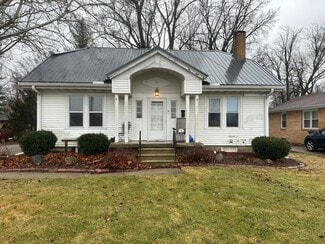 711 Hale St, Normal, IL 61761