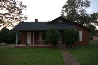 364 Chattahoochee St, Cornelia, GA 30531