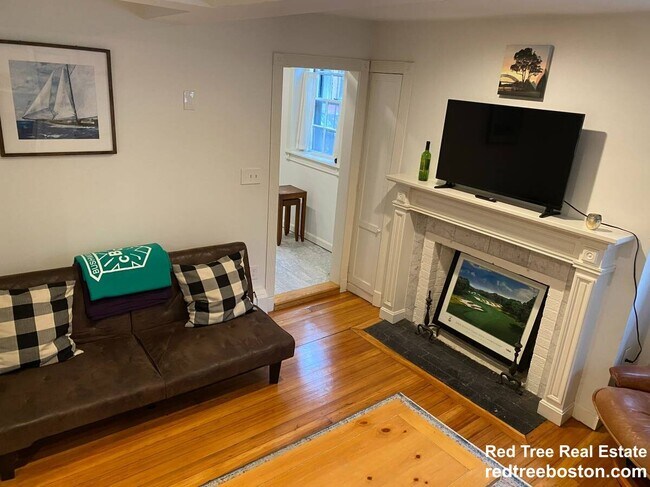49 Grove St unit A, Boston, MA 02114 - photo 3