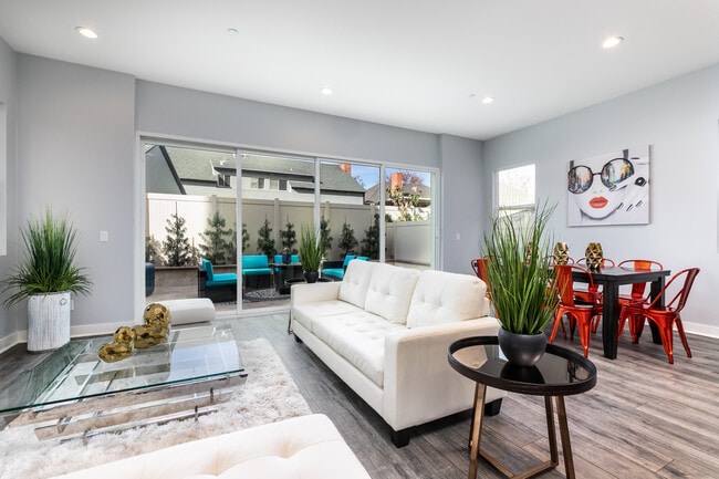 577 Daniel Freeman Cir, Inglewood, CA 90301 - photo 4