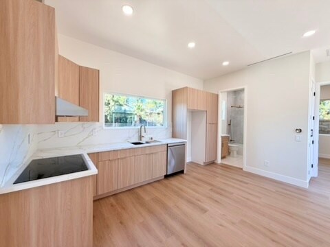 27445 Cherry Creek Dr, Valencia, CA 91354 - photo 3