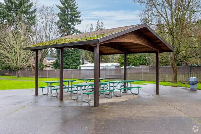 Have a picnic at Ardenwald Park on SE Roswell St in Milwaukie.