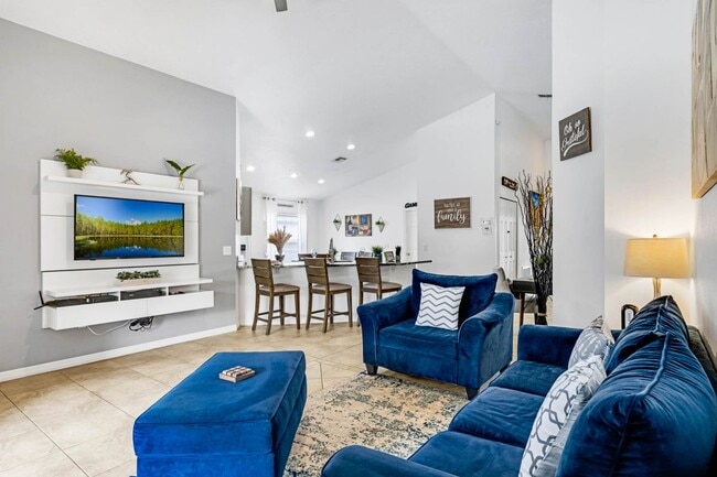 2636 Willow Glen Cir, Kissimmee, FL 34744 - photo 3