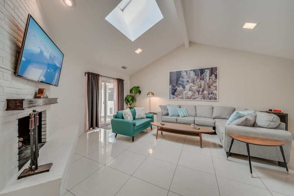 1021 Mellville Dr unit ID1019512P, Plano, TX 75075 - photo 1