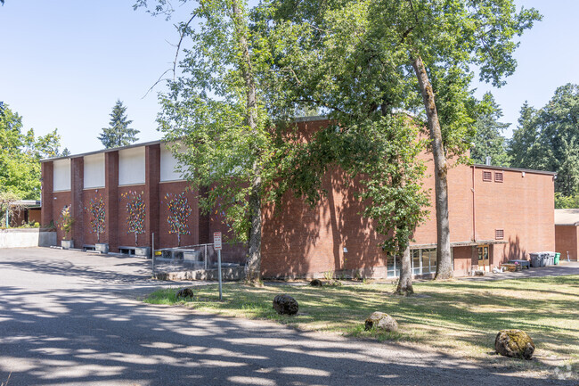 Bolton Primary School is a public pre-K & elementary school in WEst Linn OR.