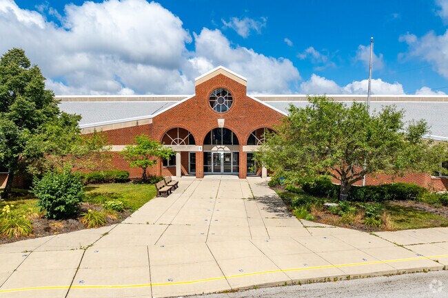 Bluffsview Elementary School serves Worthingview children in grades K–5.