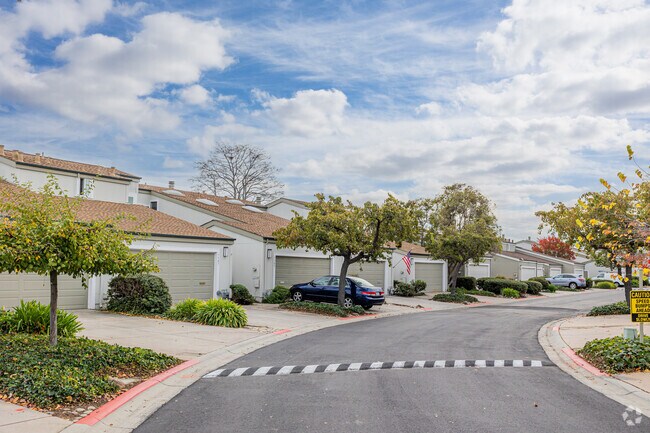 A few townhomes can be found on Los Prados' south east end.