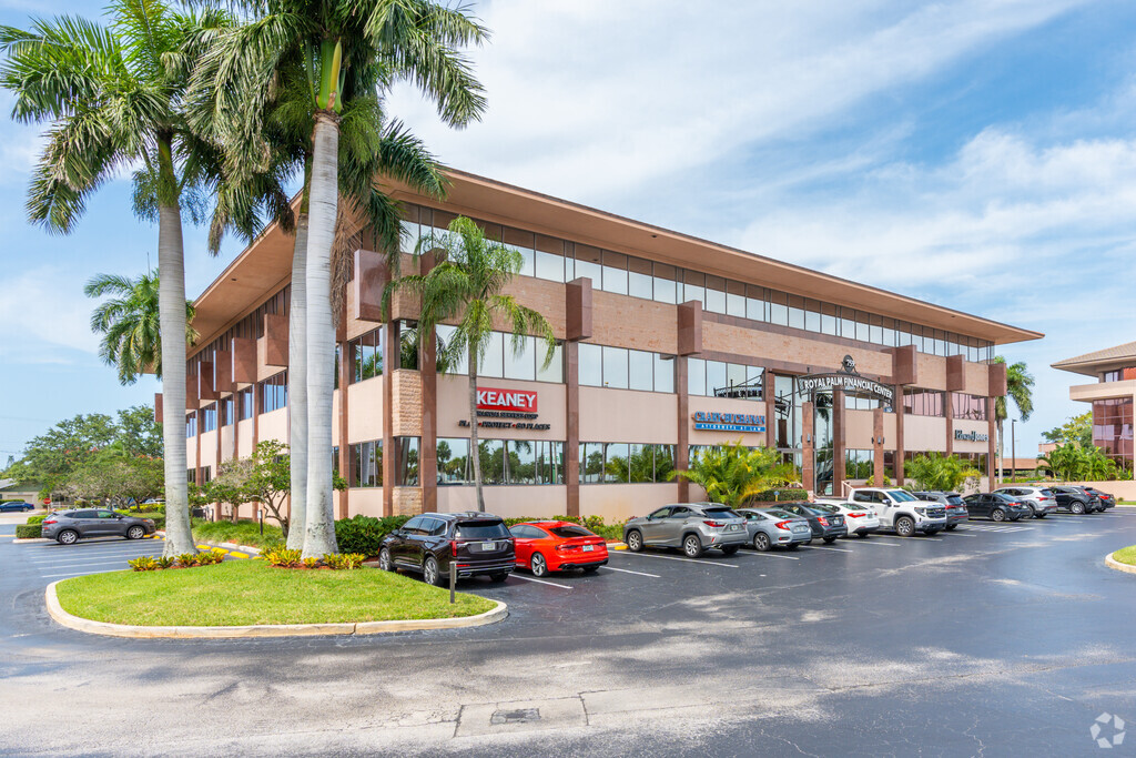 Entrance and exterior to Columbia School.