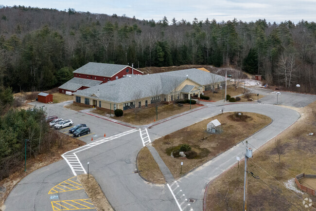 Warwick Community School & District. Project and place-based instruction with a focus on nature.