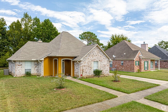 Brick ranch style homes are a popular choice when looking to move to Wildwood.