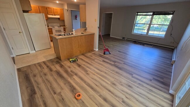 433 Clinton Ct unit 1, Amherst, WI 54406 - photo 5