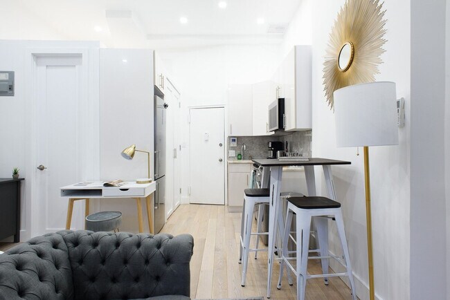 149 E 62nd St unit FL2-ID1021869P, New York, NY 10065 - photo 2