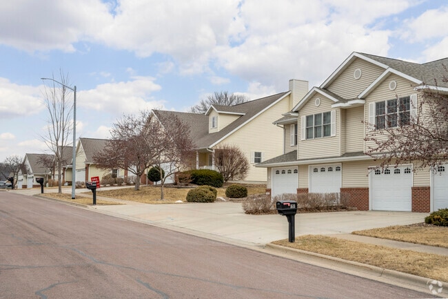 You can find affordable townhouses in Onalaska outside of the downtown area.