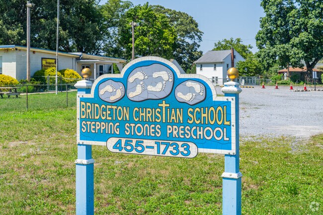 Bridgeton Christian School features a student to teacher ratio of 8 to 1.