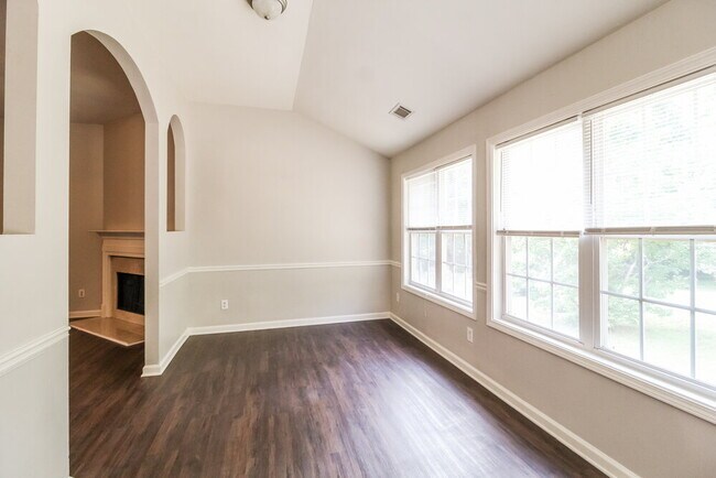 44 Creek View Ct, Hoschton, GA 30548 - photo 6