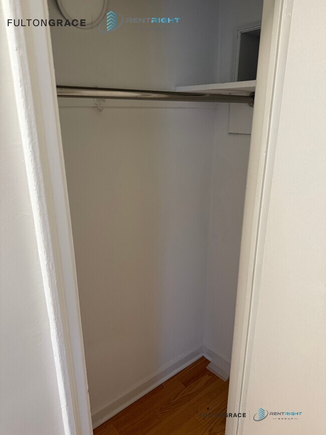 534 W Stratford Place unit 604, Chicago, IL 60657 - photo 2