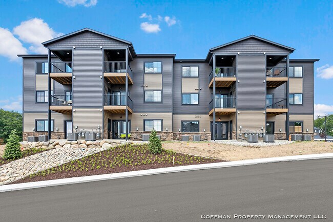 Northern Dell Commons, Grand Rapids, MI 49525 - photo 2