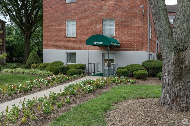 Meadow Lane, Baltimore, MD 21229 - photo 2