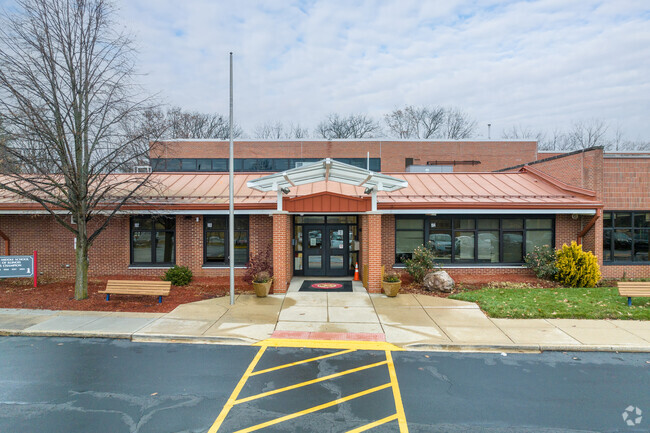 Benjamin Middle School is located in West Chicago, IL.