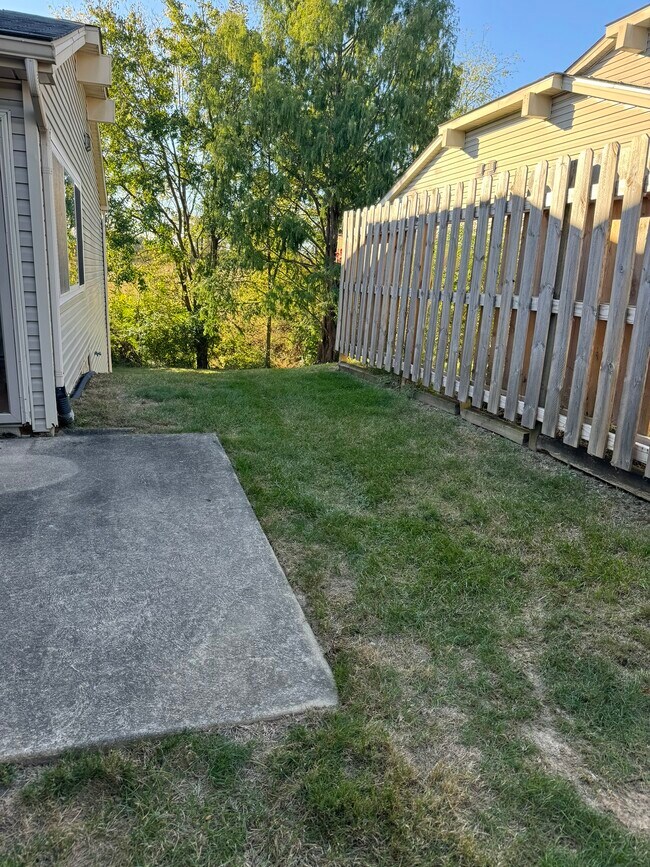 716 Hilltop Ln unit 716, Toledo, OH 43615 - photo 5