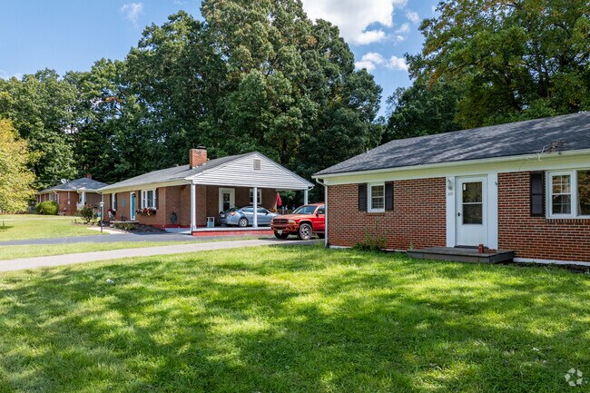 Ranch-style homes line the tree-lined, shaded streets of Beverly Hills.