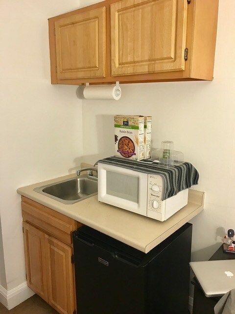 1079 Beacon St unit 1, Brookline, MA 02446 - photo 3