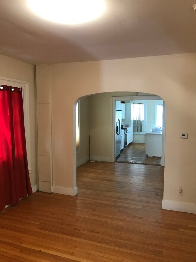 82 Dickerman St unit 1, New Haven, CT 06511 - photo 3