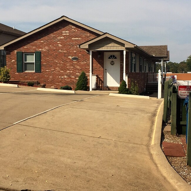 1099 Locust Dr. 2 BR Luxury Apt